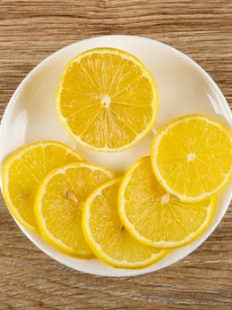 lemon 7 - unsplash (1)