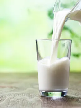 milk 5 - unsplash (1)
