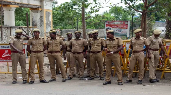 திலகவதி ஐ.பி.எஸ் மருமகளை வலுக் கட்டாயமாக இழுத்துச் சென்ற போலீஸ்: வழக்கறிஞர் புகார்￼