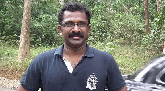 போயும் போயும் குழந்தைகளிடம்... கும்கி வில்லன் நிஜத்திலும் இப்படியா?