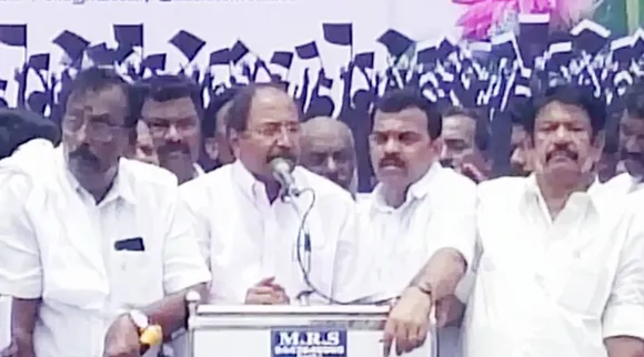 தலைமைக் கழகத்தை அடித்து உடைத்தவர்களை ஜெயலலிதா ஆன்மா சும்மா விடாது: தங்கமணி
