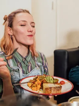 eating 14 - unsplash (1)