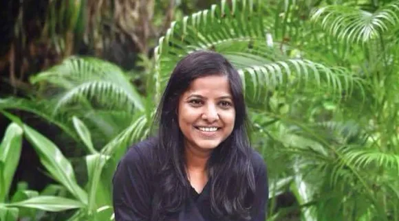 காளி போஸ்டர் சர்ச்சை: 'ஐ லவ் யூ' ஹேஷ்டேக் போடச் சொன்ன லீனா மணிமேகலை