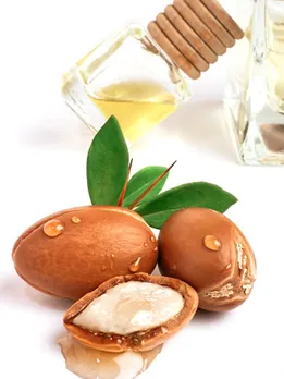 argan oil 3 - unsplash (1)