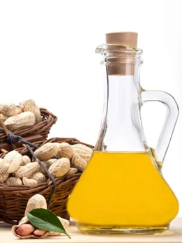 peanut oil 3 - unspalsh (1)