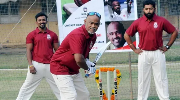 Vinod Kambli scored a hundred after having 10 pegs of hard liquor 