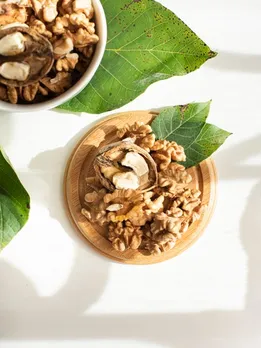 walnuts 2 - unsplash (1)