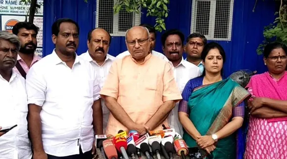 BJP, BJP leader CP Radhakrishnan, CP Radhakrishnan meets Balaji Uththama Ramasamy, பாலாஜி உத்தம ராமசாமியுடன் சி.பி ராதாகிருஷ்ணன் சந்திப்பு, CP Radhakrishnan meets Balaji Uththama Ramasamy at Coimbatore central jail