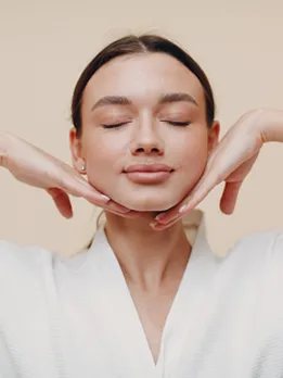 face yoga 2 - unsplash (1)