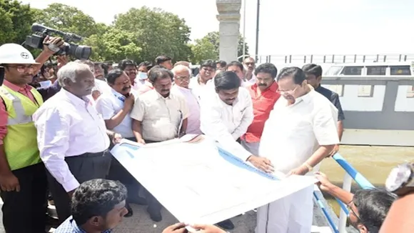 Minister Duraimurugan conducted an inspection at Trichy Mukkombu Shetter