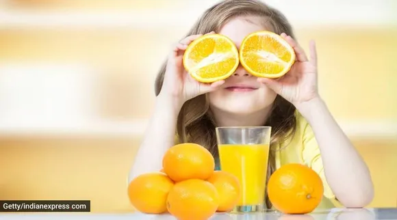 Orange honey mixed drink, Orange juice with honey benefits, ஆரஞ்சு ஜூஸ், ஆரஞ்சு சாறுடன் தேன் கலந்து குடியுங்கள், Orange with honey, orange benefits, orange, orange juice, health news, health tips, IE Tamil