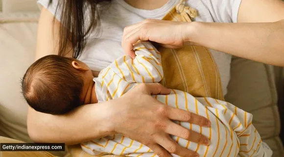 Breastfeeding, Breastfeeding myth, What causes to the breasts to sag, Breasts sag, lifestyle, மார்பகங்கள் தளர்வு அடைய காரணம், நிபுணர் கூறுவது என்ன, healthy life, breastfeeding benefits