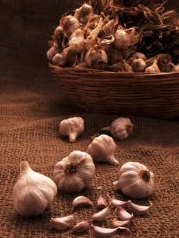 garlic 4 - unsplash (1)