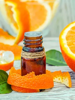 orange oil 1 - unsplash (1)