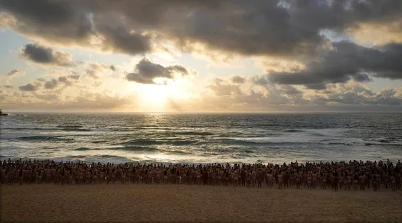 Thousands of Australians strip for cancer awareness