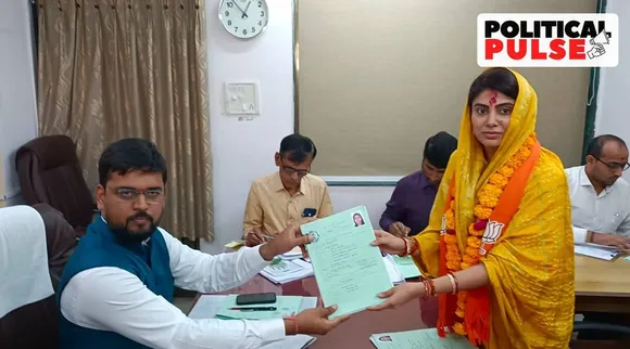 ’வெளியூர்காரர்’ முத்திரை, உட்கட்சி பூசலுக்கு இடையில், வலுவான எதிர்கட்சி வேட்பாளருடன் மோதும் ரிவாபா ஜடேஜா