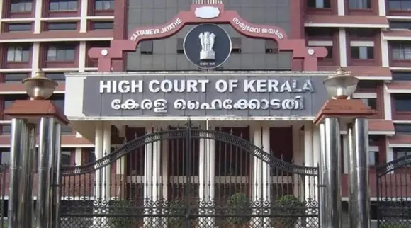 கர்ப்பத்தை வைத்திருப்பது (அ) கலைப்பது பெண்ணின் உரிமை; எந்த தடையும் கிடையாது – கேரள ஐகோர்ட்