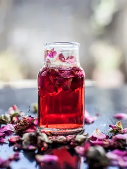 rose water 1 - unspalsh (1)