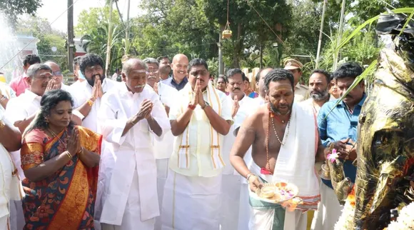 தமிழிசை கொண்டாடிய பொங்கல் விழா: 2 மணி நேரம் தாமதமாக வந்த முதல் அமைச்சர்