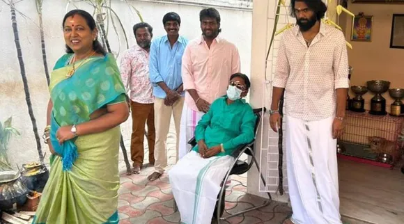 பச்சை சட்டை… வேட்டி… கெத்தாக குடும்பத்தினருடன் பொங்கல் கொண்டாடிய விஜயகாந்த்