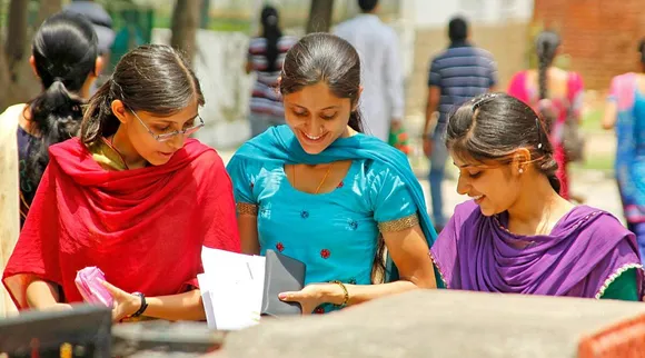 TNTET Exam Paper 2; இரண்டாம் தாள் ஹால் டிக்கெட் டவுன்லோட் செய்வது எப்படி?