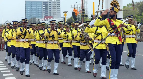 மெரினாவில் தலைவர்கள் நினைவிடங்களுக்கு செல்ல 2 நாள் தடை