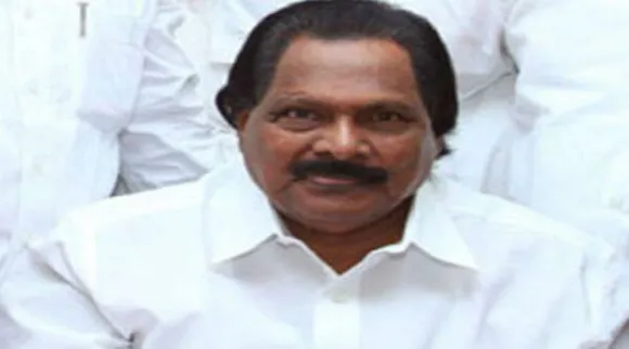 இரட்டை இலை சின்னம்; ’ஏ’, ’பி’ படிவங்களில் தமிழ்மகன் உசேன் கையெழுத்திடலாம் - தேர்தல் ஆணையம்