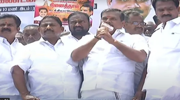 O Panneerselvam supporters protest, O Panneerselvam supporters protest against Edppadi K Palaniswami, OPS, EPS, madurai, இ.பி.எஸ்-ஐ கண்டித்து ஓ.பி.எஸ் தரப்பு ஆர்ப்பாட்டம், எட்டுத் தோல்வி எடப்பாடி என விமர்சனம், அ.திமு.க, மதுரை, eps, ops, O Panneerselvam, Edppadi K Palaniswami, Madurai