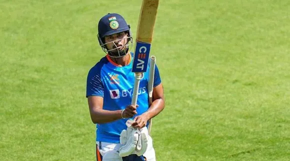 IND vs AUS 4th test: Shreyas Iyer suffers back pain again, taken for scans Tamil News
