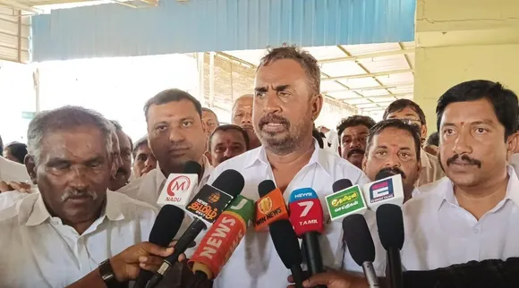 SP Velumani, Mineral looting in Coimbatore, AIADMK MLAs will meet Collector and complain, கோவையில் கனிமவள கொள்ளை, மாவட்ட ஆட்சியரை சந்தித்து முறையிடுவோம், எஸ்.பி. வேலுமணி, அதிமுக எம் எல் ஏ-க்கள், SP Velumani says Mineral looting in Coimbatore, AIADMK MLAs will meet Collector and complain