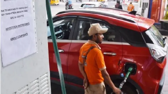 சில்லறை இன்றி தவிக்கும் பெட்ரோல் பங்குகள்