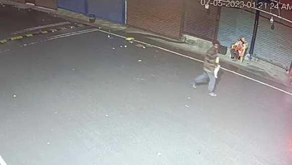 CCTV footage of robbery at a clothes shop in Coimbatore goes viral