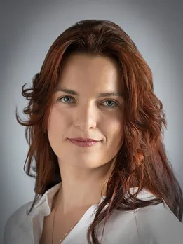 woman-4525646_640 (1)
