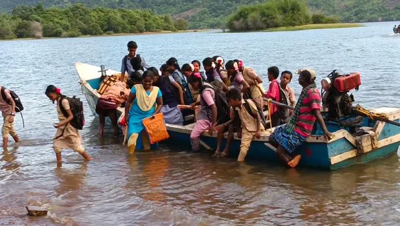 There has been a demand to buy a new boat for the journey of the Pachiparai hill dwellers