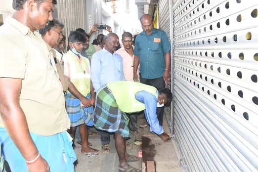 கடைகளுக்கு சீல்
