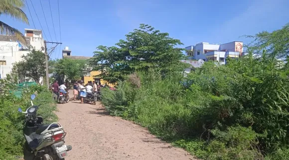 puducherry news, temple land rescued in puducherry, புதுச்சேரியில் கோவில் நிலம் தொடர் ஆக்கிரமிப்பு, கோயில் நிலத்தை மீட்ட புதுச்சேரி அதிகாரிகள், Temple Land occupied Officers rescued in Puducherry