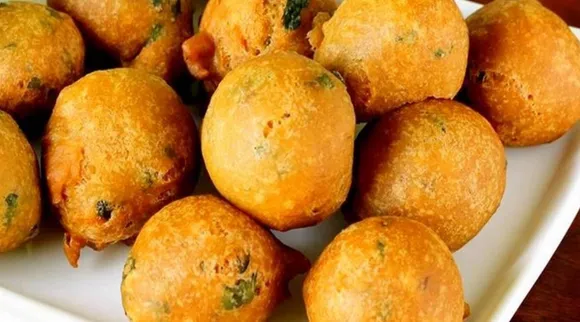 Green peas bonda