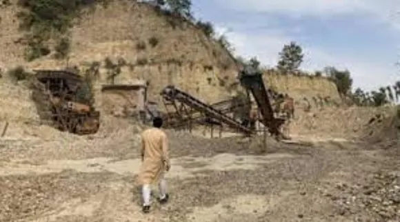 Quarry and crusher owners call off strike, Quarry and crusher owners talks with minister duraimurugan, துரைமுருகன் பேச்சுவார்த்தை, கல்குவாரி, கிரஷர் உரிமையாளர்கள் வேலை நிறுத்த போராட்டம் வாபஸ், Quarry and crusher owners call off strike, minister duraimurugan