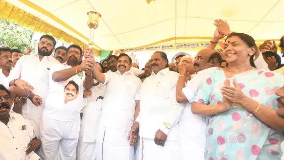 Edappadi Palaniswami was given the title of Puratchi Tamilar