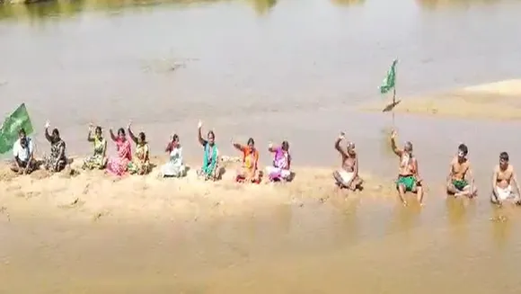 15 farmers including women were arrested in Trichy