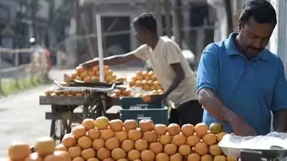 Govt sets fresh target of 63 lakh loans for street vendors by year-end