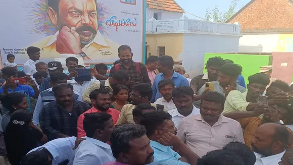 Thirumavalavan hoisted the flag of the VCK Party on the Nanguneri