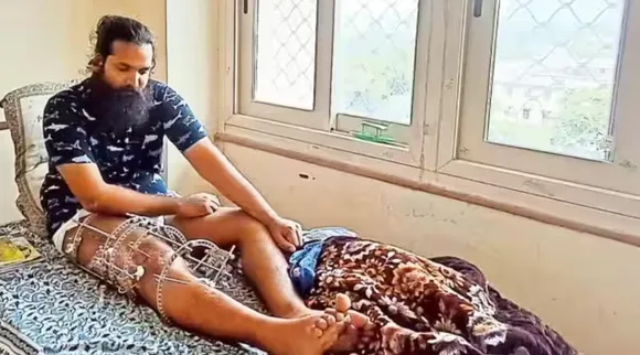 SMS Hospital in Jaipur, Harshadhipati, Harshadhipati Valmiki, Gehlot MLA booked for assault of Dalit engineer, 17 மாதங்கள் மருத்துவமனையில் சிகிச்சை பெறும் தலித் பொறியாளர், ராகுல் உடன் நடந்த தாக்கிய காங். எம்.எல்.ஏ, ராஜஸ்தான், காங்கிரஸ், அசோக் கெலாட், ஹர்ஷாபதி வால்மீகி தலித் பொறியாளர், ராகுல் காந்தி, India news, Indian express, Indian express India news, Indian express India