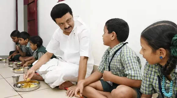 MK Stalin invites all party MPs and MLAs to starts Morning meal scheme in primary schools, MK Stalin invites all party MPs and MLAs, காலை உணவுத் திட்டம், அனைத்து கட்சி எம்.பி., எம்.எல்.ஏ.க்களுக்கு ஸ்டாலின் அழைப்பு, தொடக்கப் பள்ளிகளில் காலை உணவுத் திட்டம், MK Stalin free Morning meal scheme in primary schools, free breakfast scheme