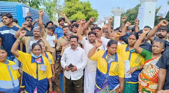 Sanitation workers petition to Coimbatore Corporation Commissioner Tamil News