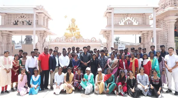 Trichy: TN Minister Anbil Mahesh Poiyamozhi 60 Students Hyderabad Tamil News