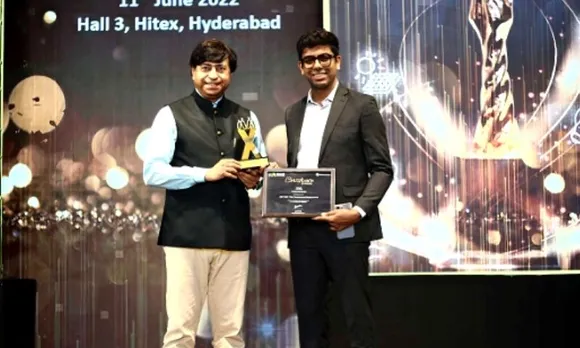 Arth Patel, Co-Founder and CEO Tirex Chargers, Bags Young Professional Award from Renewx