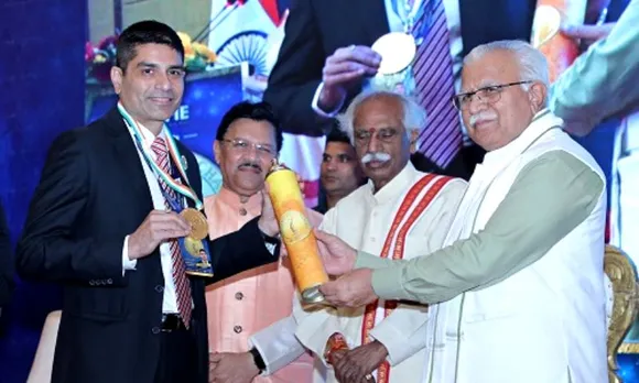 Army-officer-turned-Entrepreneur Lt. Col. Randeep Hundal Gets "Champions of Change - Haryana Award"