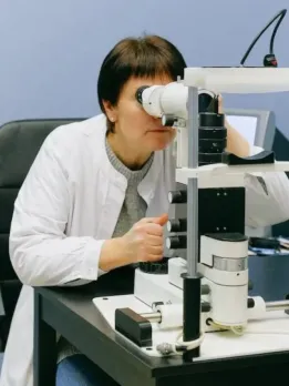 Career opportunities in Molecular biologist. Microbiologists study bacteria, viruses, and fungi. Cellular biologists study plant and animal cell organelles and molecules. Biochemists study biochemical reactions. Geneticists: Geneticists study human traits and diseases. Molecular ecologists study predator-prey and symbiosis. Structural biologists use X-ray crystallography to determine molecule 3D structures. Developmental biologists study how cells become complex organisms. Professor You can become a university professor. Researcher Research biotechnology. Testing Laboratories Biotechnology and medical test labs employ people.