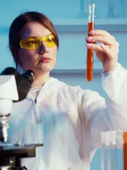 Career Opportunities in Biotechnology Chemical Operator Microbiologists DNA analysts Pharmaceutical Manufacturer Biomedical Engineer Pharmaceutical Consultant Environmental Safety Officer Bioprocess engineer